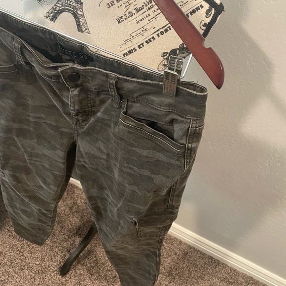 Level 99 Pants - Picture 4 of 9